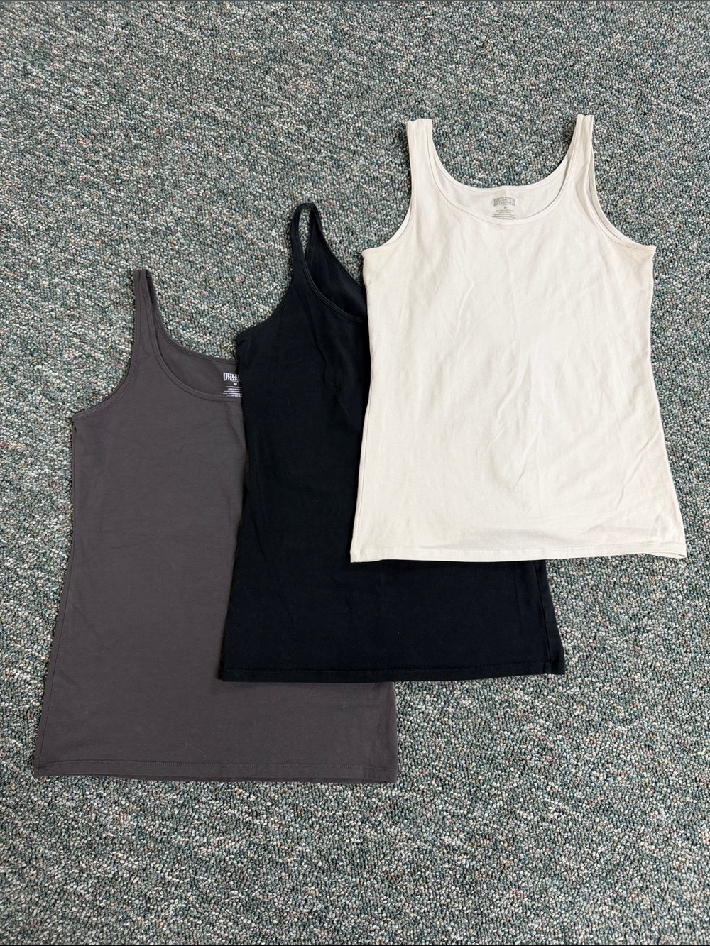 Duluth Trading Co Tank Top Set - White, Black, Charcoal